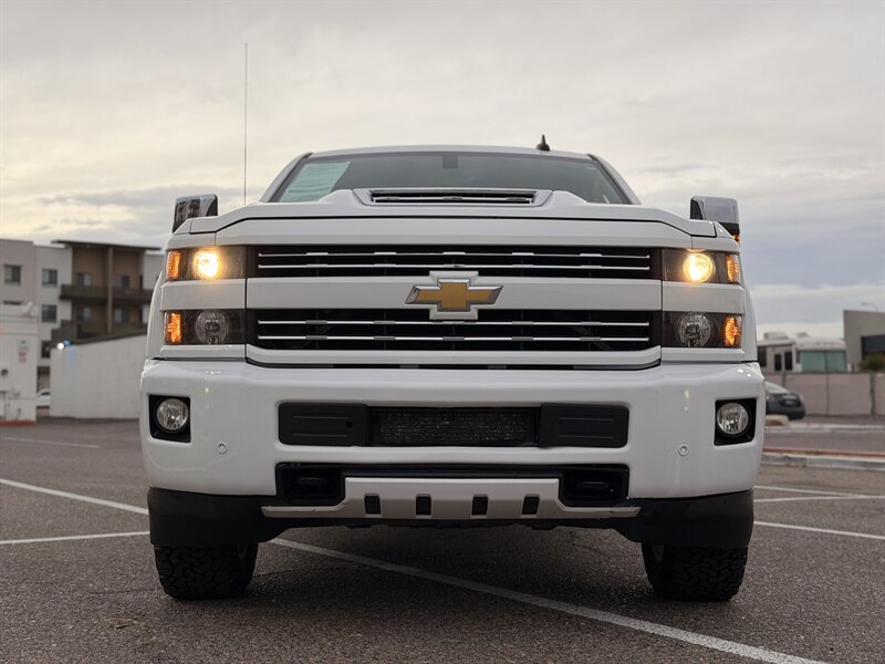2018 Chevrolet Silverado 2500 DURAMAX DIESEL TRUCK 4WD LOW MI CHEVY 2500 DIESEL - Photo 10 - Scottsdale, AZ 85257