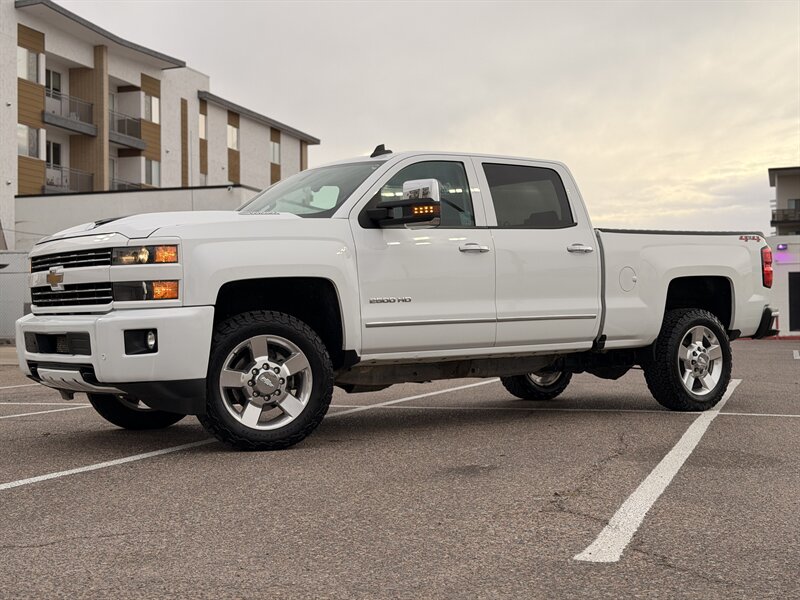 2018 Chevrolet Silverado 2500 DURAMAX DIESEL TRUCK 4WD LOW MI CHEVY 2500 DIESEL - Photo 9 - Scottsdale, AZ 85257