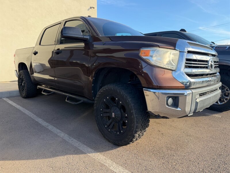 2017 Toyota Tundra CREWMAX 4WD TRUCK LOW MI TOYOTA TUNDRA 4X4 TRUCK   - Photo 1 - Scottsdale, AZ 85257