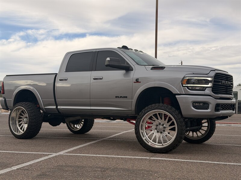 2022 RAM 2500 Laramie NIGHT EDITION 6