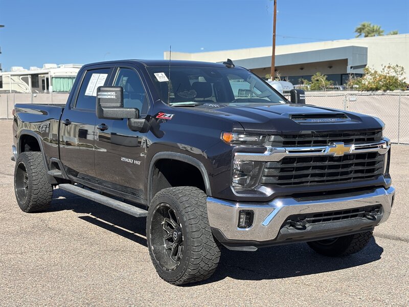 2024 Chevrolet Silverado 2500 LIFTED 4WD TRUCK LOW MI CHEVY SILVERADO 2500 LIFT  