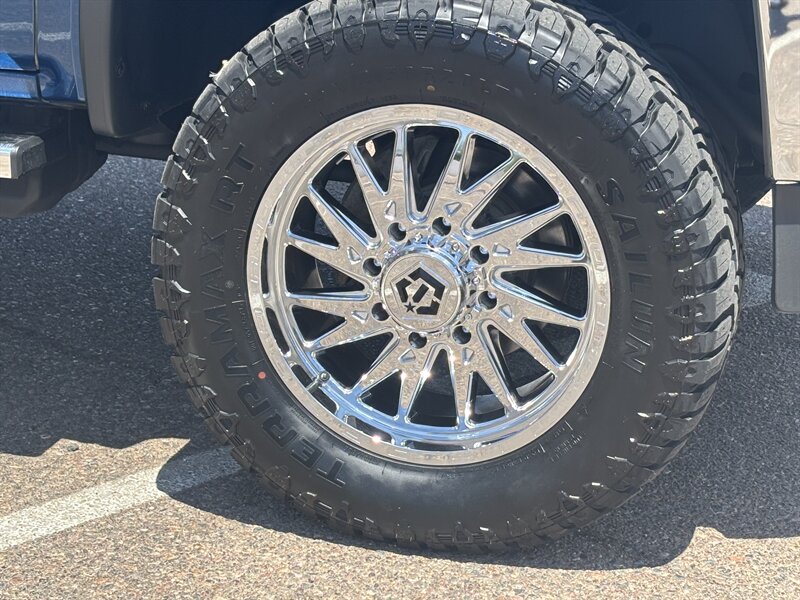2018 GMC Sierra 3500 LIFTED DIESEL TRUCK 4WD 3.5 " LIFT 37 " TIRE 20 " RIM - Photo 13 - Scottsdale, AZ 85257