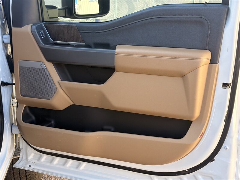 2023 Ford F-350 Super Duty Lariat HI OUTPUT DUALLY DIESEL TRUCK - Photo 41 - Scottsdale, AZ 85257