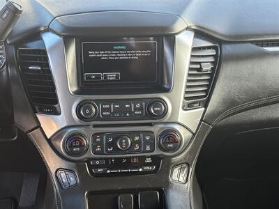 2019 Chevrolet Tahoe 4WD SUV 3RD ROW SEAT 1-OWNER CARFAX CHEVY TAHOE   - Photo 24 - Scottsdale, AZ 85257