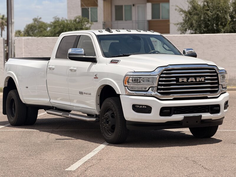 Bright White Clear Coat 2022 RAM 3500 Limited Longhorn Crew Cab LB DRW 4WD Pickup Truck Four-Wheel Drive 6-Speed Automatic