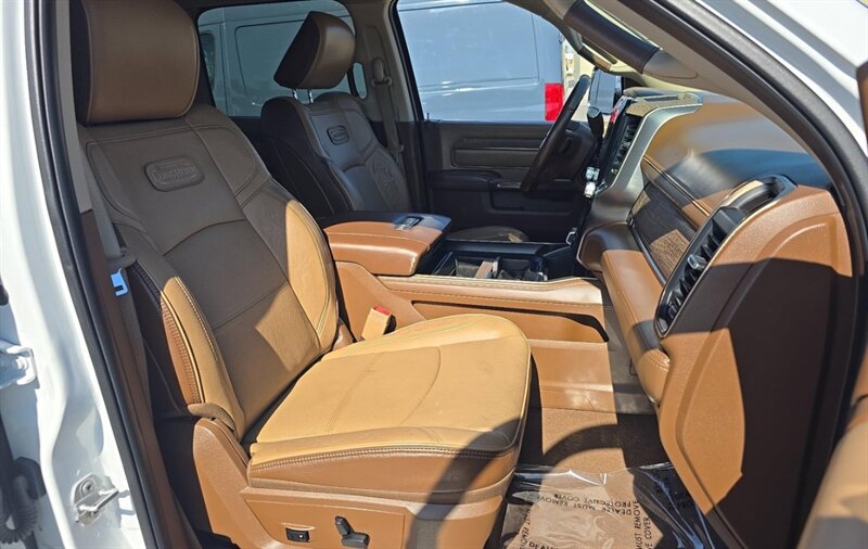 2022 RAM 3500 Limited Longhorn AISIN DUALLY DIESEL TRUCK 4WD RAM - Photo 8 - Scottsdale, AZ 85257