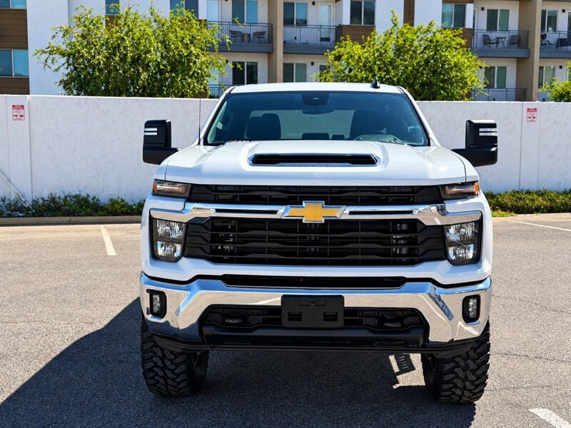 2024 Chevrolet Silverado 2500 LIFTED DIESEL TRUCK 4WD 3 " LIFT 37 " TIRE 20 " RIMS - Photo 11 - Scottsdale, AZ 85257
