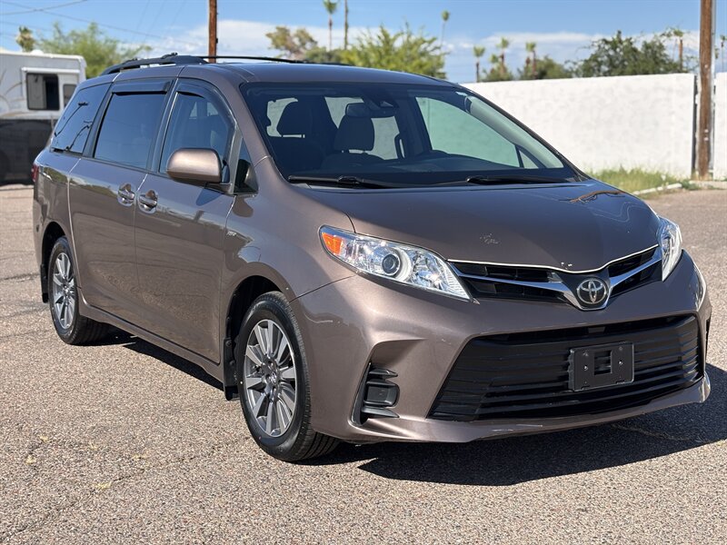 2019 Toyota Sienna LE 7-Passenger AWD MINI VAN TOYOTA SIENNA AWD VAN  