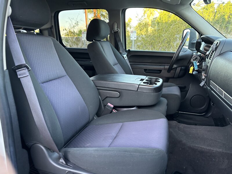 2013 Chevrolet Silverado 2500HD photo 27