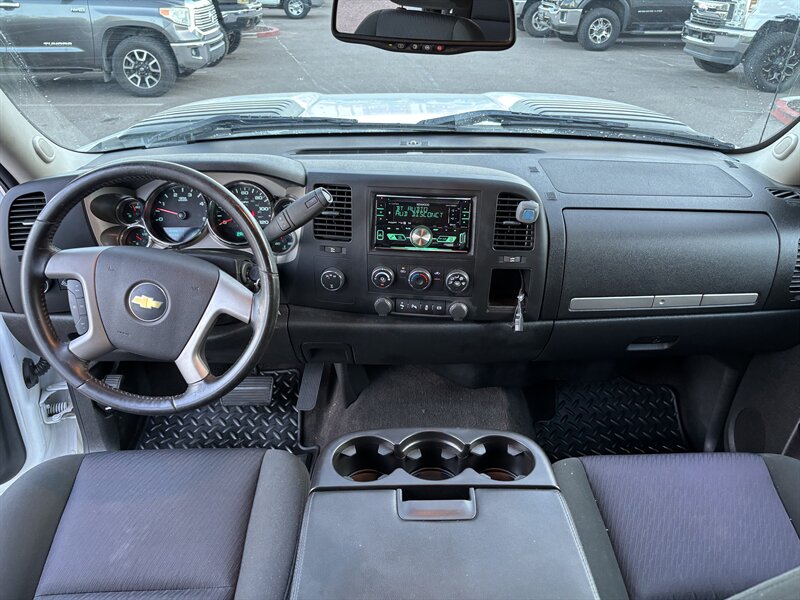 2013 Chevrolet Silverado 2500HD photo 18