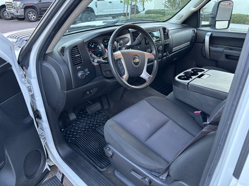 2013 Chevrolet Silverado 2500HD photo 10