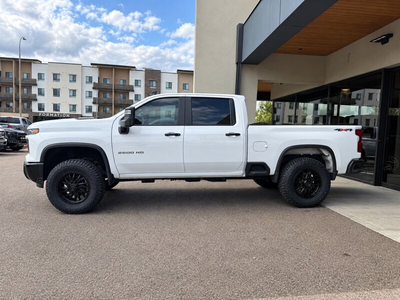 2024 Chevrolet Silverado 2500 LIFTED DIESEL TRUCK 4WD 3 " LIFT 37 " TIRES 20 " RIMS - Photo 4 - Scottsdale, AZ 85257