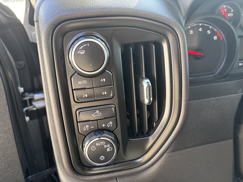 2022 Chevrolet Silverado 1500 Limited Custom Trail Boss 4WD TRUCK 6.2L MOTOR CHEVY 1500 - Photo 18 - Scottsdale, AZ 85257