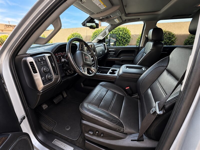 2018 GMC Sierra 3500 Denali DUALLY DIESEL TRUCK 4WD GMC SIERRA 3500 4X4 - Photo 10 - Scottsdale, AZ 85257
