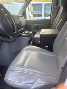 2013 Ford E-350 SD   - Photo 5 - Trenton, NJ 08629