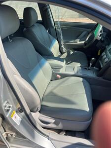 2010 Toyota Camry LE   - Photo 5 - Phoenix, AZ 85009