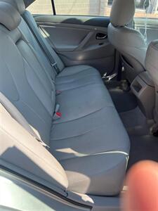 2010 Toyota Camry LE   - Photo 4 - Phoenix, AZ 85009