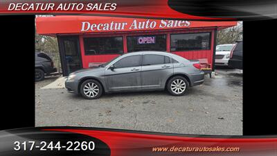 2013 Chrysler 200 Touring   - Photo 1 - Indianapolis, IN 46221