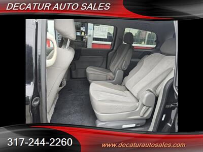 2012 Kia Sedona LX   - Photo 18 - Indianapolis, IN 46221