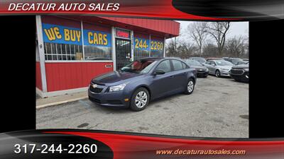 2014 Chevrolet Cruze LS Auto   - Photo 2 - Indianapolis, IN 46221