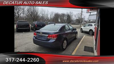 2014 Chevrolet Cruze LS Auto   - Photo 6 - Indianapolis, IN 46221