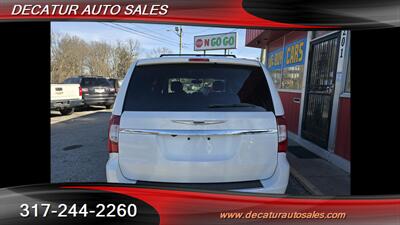 2016 Chrysler Town & Country Touring   - Photo 6 - Indianapolis, IN 46221