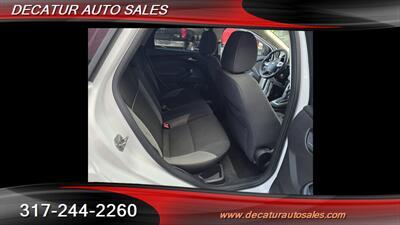 2013 Ford Focus SE   - Photo 27 - Indianapolis, IN 46221