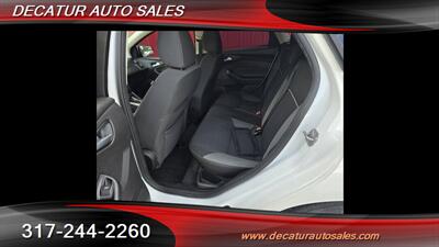2013 Ford Focus SE   - Photo 25 - Indianapolis, IN 46221