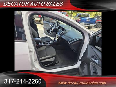 2013 Ford Focus SE   - Photo 17 - Indianapolis, IN 46221