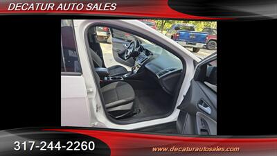 2013 Ford Focus SE   - Photo 26 - Indianapolis, IN 46221