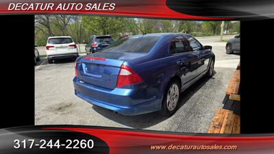 2010 Ford Fusion SE   - Photo 5 - Indianapolis, IN 46221
