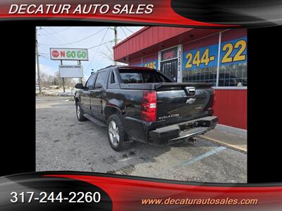 2011 Chevrolet Avalanche LT   - Photo 15 - Indianapolis, IN 46221