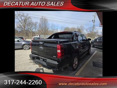 2011 Chevrolet Avalanche LT   - Photo 13 - Indianapolis, IN 46221