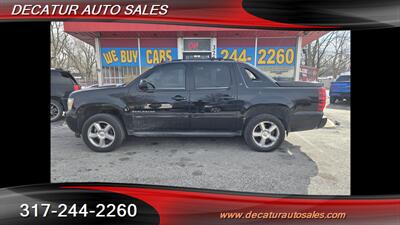 2011 Chevrolet Avalanche LT   - Photo 1 - Indianapolis, IN 46221