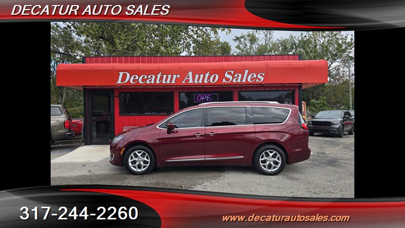 2017 Chrysler Pacifica Touring-L Plus   - Photo 1 - Indianapolis, IN 46221