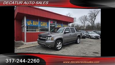 2008 Chevrolet Avalanche LT   - Photo 2 - Indianapolis, IN 46221