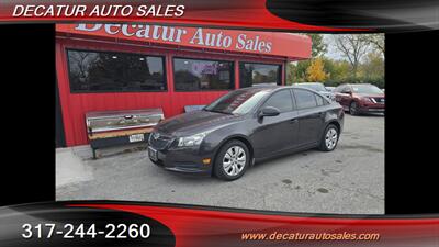 2014 Chevrolet Cruze LS Auto   - Photo 2 - Indianapolis, IN 46221
