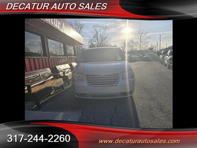 2008 Chrysler Town & Country Touring   - Photo 10 - Indianapolis, IN 46221