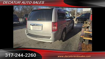 2008 Chrysler Town & Country Touring   - Photo 5 - Indianapolis, IN 46221