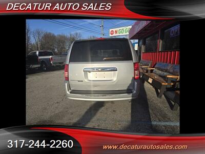 2008 Chrysler Town & Country Touring   - Photo 13 - Indianapolis, IN 46221