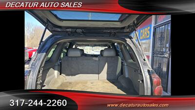 2004 Chevrolet Trailblazer LT   - Photo 10 - Indianapolis, IN 46221