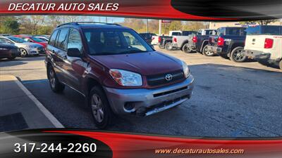 2004 Toyota RAV4   - Photo 4 - Indianapolis, IN 46221