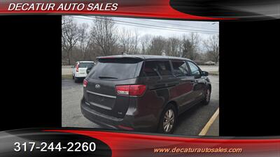 2017 Kia Sedona LX Plus   - Photo 5 - Indianapolis, IN 46221