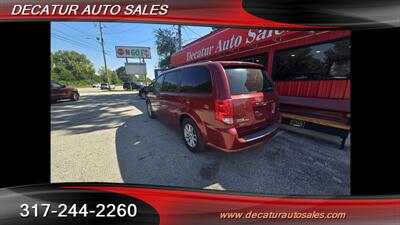 2014 Dodge Grand Caravan SXT   - Photo 8 - Indianapolis, IN 46221