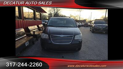 2010 Chrysler Town & Country Touring   - Photo 3 - Indianapolis, IN 46221