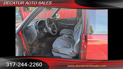 2001 GMC Sonoma SLS   - Photo 8 - Indianapolis, IN 46221