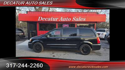 2016 Chrysler Town & Country Touring   - Photo 1 - Indianapolis, IN 46221