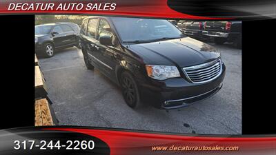 2016 Chrysler Town & Country Touring   - Photo 4 - Indianapolis, IN 46221