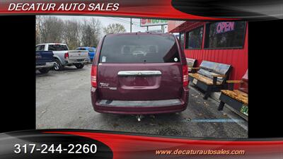 2008 Chrysler Town & Country Touring   - Photo 6 - Indianapolis, IN 46221