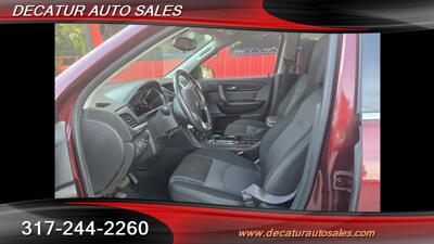 2017 Chevrolet Traverse LT   - Photo 4 - Indianapolis, IN 46221
